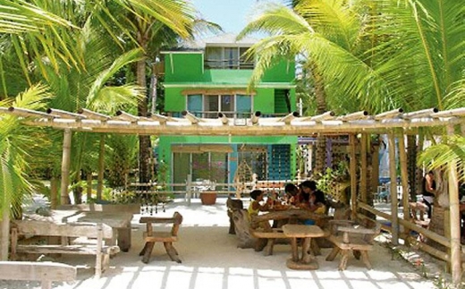 Bluewaves Beach House Resort