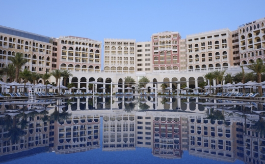 The Ritz- Carlton Abu Dhabi, Grand Canal