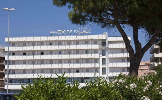 Waldorf Palace