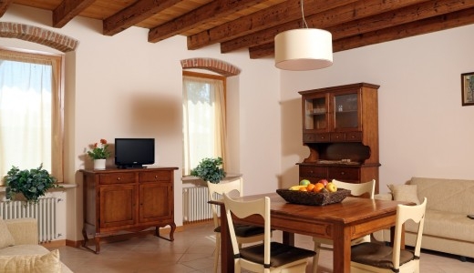 Borgo Mondragon Residence