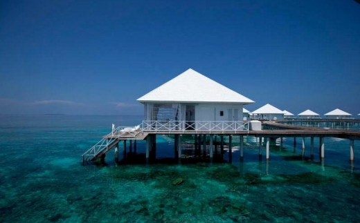 Diamonds Thudufushi Beach & Water Villas Maldives
