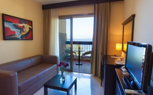 Blue Waves Resort