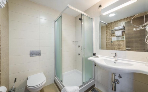 Hec Residence