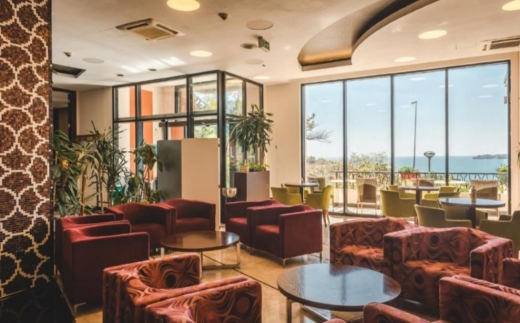 Hec Residence