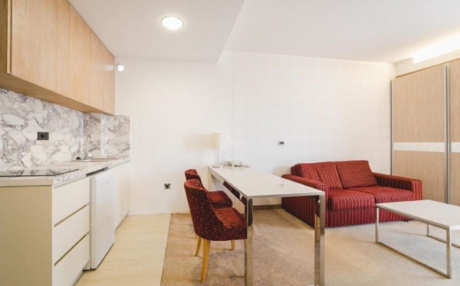 Hec Residence