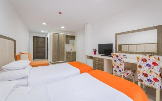 Hec Residence