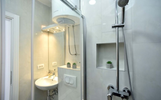 Apartments 110 (Ex. Guest House Adrovic)