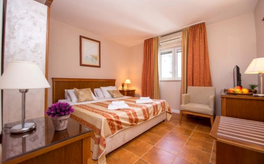 Apartments Lazovic