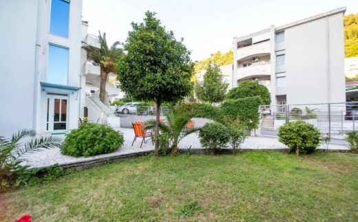 Apartments Lazovic