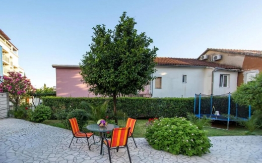 Apartments Lazovic