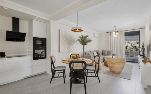 Dimitris Residence