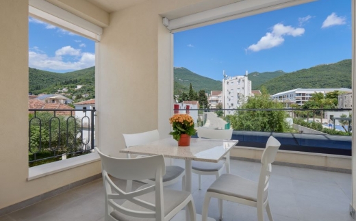 Dimitris Residence