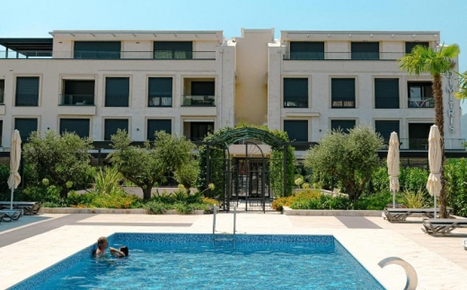 Dimitris Residence