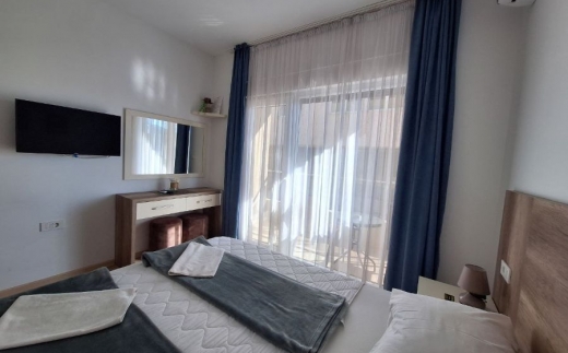 Apart-Hotel Maini