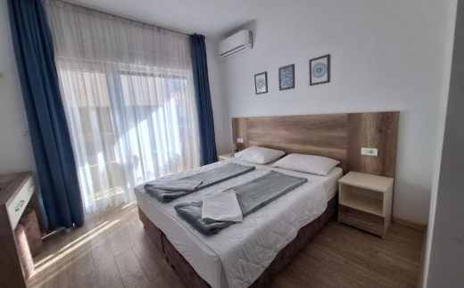 Apart-Hotel Maini