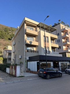 Apart-Hotel Maini