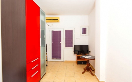 Guest House Violet Economy