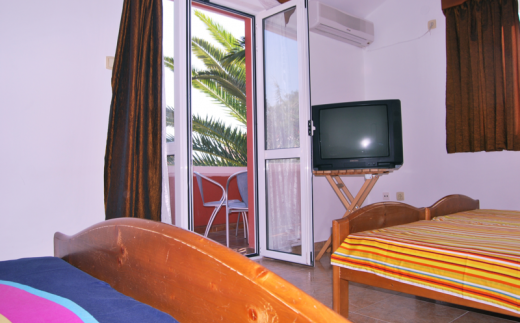 Villa L
