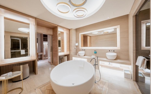 Five Luxe
