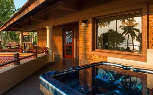 Royal Palms Beach Hotel