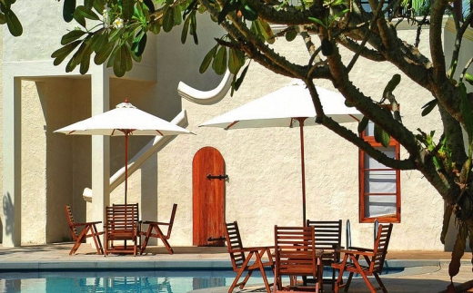 Hibiscus Beach Hotel & Villas