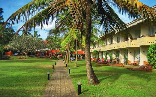 Hibiscus Beach Hotel & Villas
