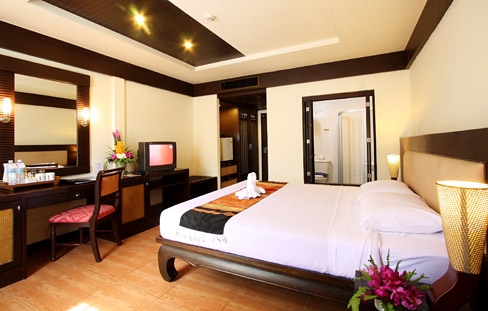 Thara Patong Beach Resort & Spa