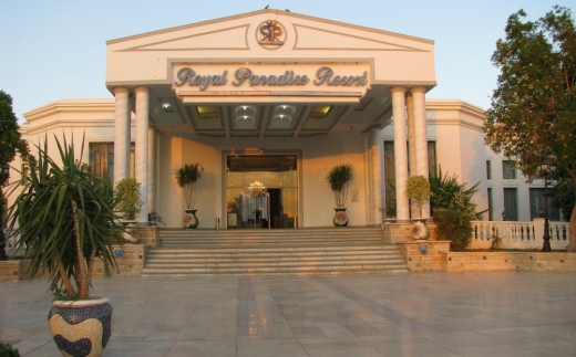 Royal Paradise