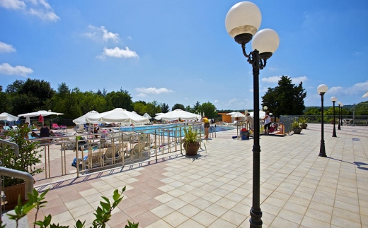 Arena Hotel Holiday