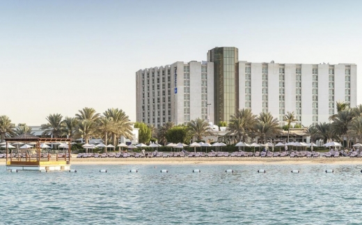 Radisson Blu Hotel & Resort,Corniche 5