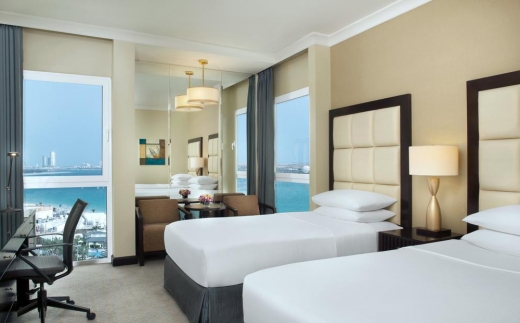 Radisson Blu Hotel & Resort,Corniche 5