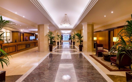 Radisson Blu Hotel & Resort,Corniche 5
