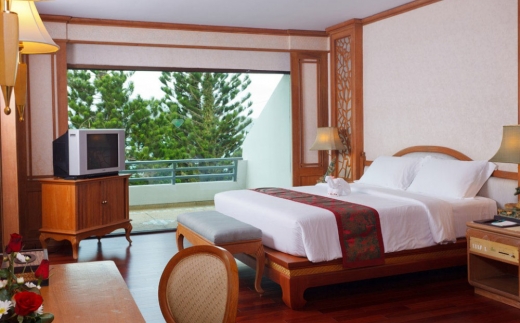 The Diamond Cliff Resort & Spa Phuket