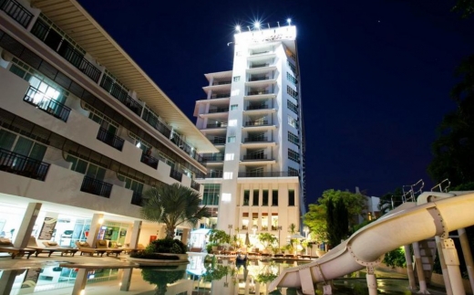 D-Beach Pattaya Discovery Beach Hotel