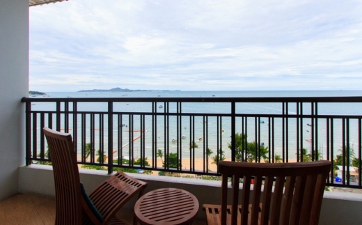 D-Beach Pattaya Discovery Beach Hotel