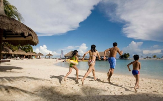 Bluewater Maribago Bech Resort