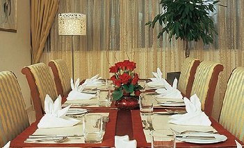 Tamani Marina Hotel Apart
