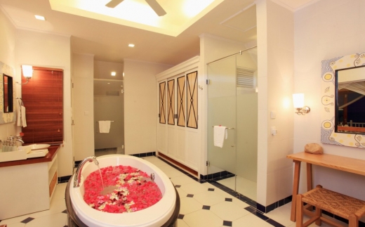Machchafushi Island Resort & Spa Maldives (Ex. Centara Grand Island)