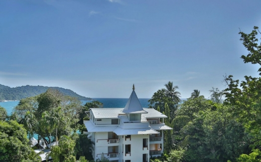Mom Tris Villa Royale