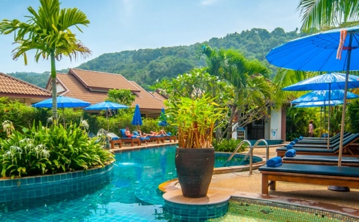 Blu Pine Villa & Pool Access (Ex. Kata Lucky Villa & Pool Access)