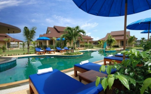 Blu Pine Villa & Pool Access (Ex. Kata Lucky Villa & Pool Access)