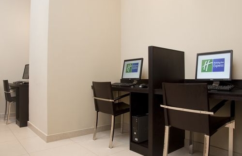 Holiday Inn Express Dubai Jumeirah