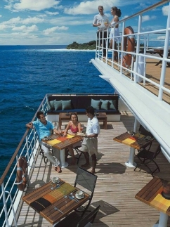 Four Seasons Explorer (Cruise)