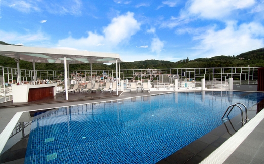 The Ashlee Heights Patong Hotel & Suites