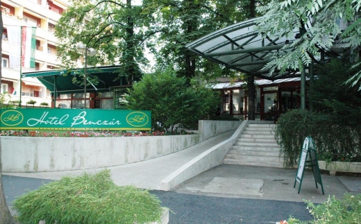 Hotel Benczur