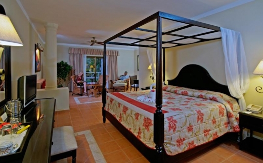 Luxury Bahia Principe Ambar Blue