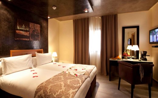 Dellarosa Hotel Suites & Spa
