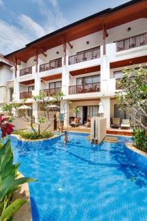 Apsara Beachfront Resort & Villa