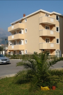 Apartments Maslovar