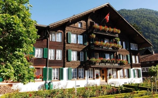 Chalet Swiss